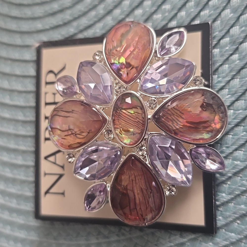NAPIER BRAND BEAUTIFUL COLORFUL SPARKLING STONES FASHION JEWELRY PIN BROOCH